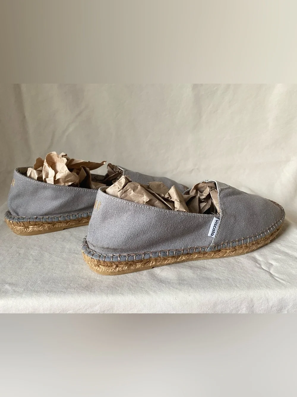 Viscata | Light Gray Canvas and Jute Stitched Espadrille Flats Size 39/8.5